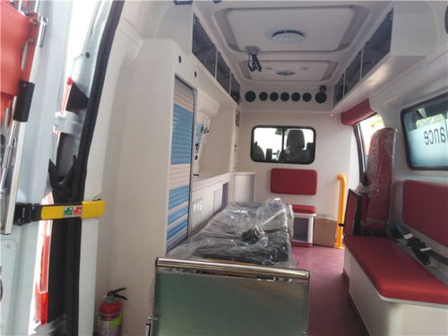 江铃福特120急救车 救死扶伤的运输铁军，只为争分夺秒